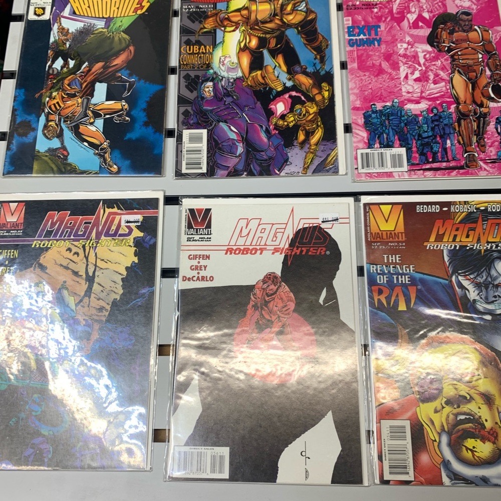 Vintage comic books 6 unread comics by Valiant.